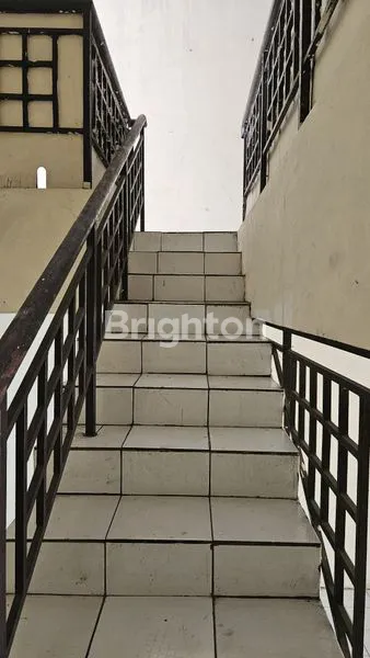 image RUKO PINGGIR JALAN HABIS RENOV 2 LANTAI DI GRAHA RAYA (2)