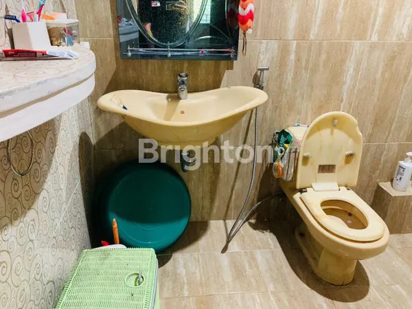 image RUMAH MEWAH ADA KOLAM RENANG BESAR (7)