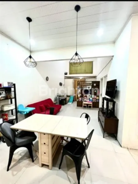 image RUMAH MEWAH 3KT DI KENCANA HILL RESIDENCE CIATER TANGERANG SELATAN (2)