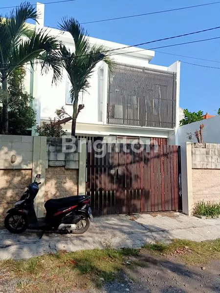 image VILLA WITH POOL MINIMALIS DI SEMINYAK BALI (1)