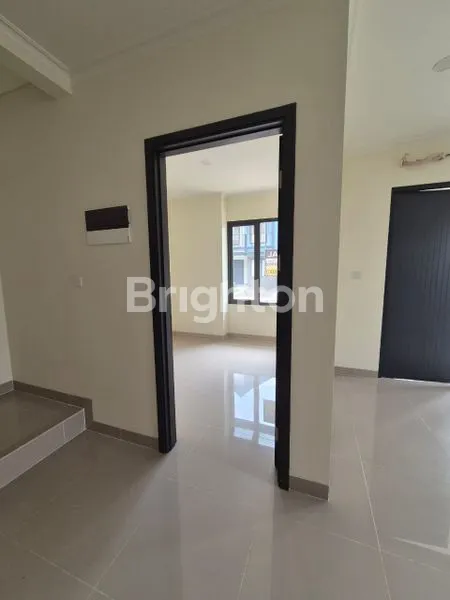 image DIJUAL CEPAT! RUMAH CANTIK DI SYMPHONIA – SUMARECON SERPONG (8)