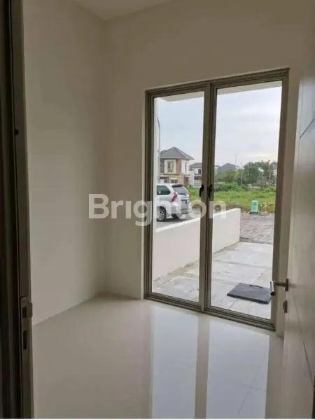 image RUMAH 2 LANTAI GREENLAND MENGANTI SURABAYA  (3)