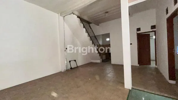 image RUMAH 2 LANTAI DI DUTA BINTARO, CLUSTER NUSA DUA, TANGERANG (4)