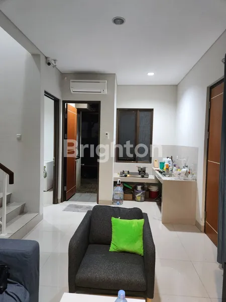 image RUMAH SEMI FURNISH DI HOOK 2 LANTAI SIAP HUNI (2)
