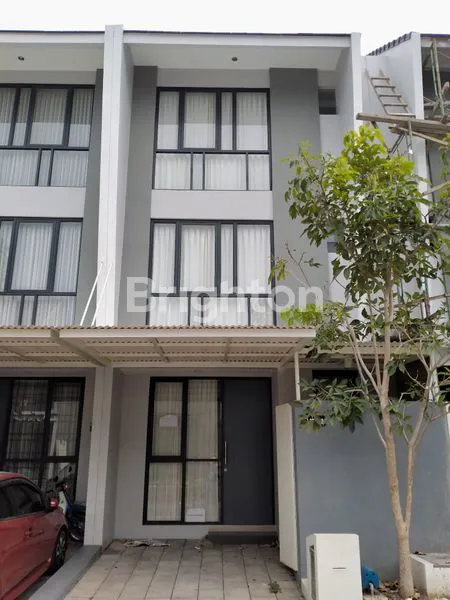 ROYAL RESIDENCE SERENADE 3 LANTAI