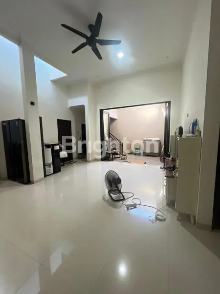 image RUMAH 2 LANTAI SELANGKAH KE MERR DI SURABAYA TIMUR (1)