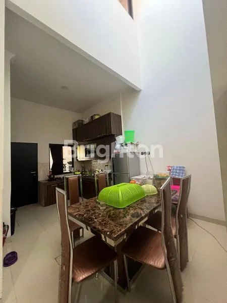 image RUMAH 2 LANTAI SELANGKAH KE MERR DI SURABAYA TIMUR (3)