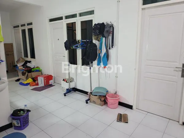 image RUMAH 2 LANTAI SIAP HUNI DI KAWASAN PERUMAHAN RUNGKUT SURABAYA TIMUR   (3)
