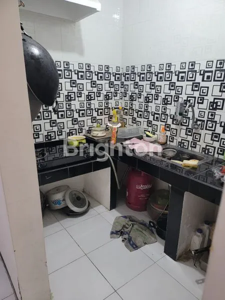 image RUMAH 2 LANTAI SIAP HUNI DI KAWASAN PERUMAHAN RUNGKUT SURABAYA TIMUR   (4)