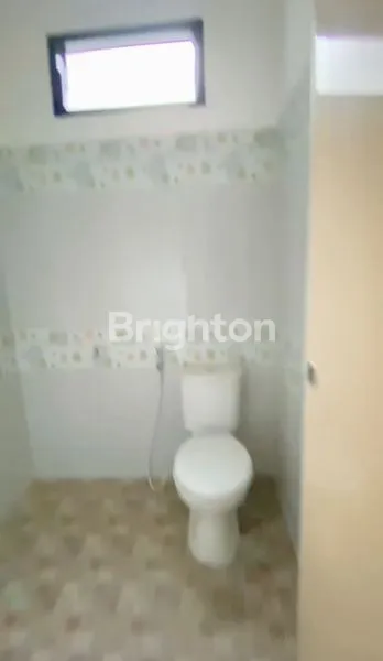 image RUMAH 2 LANTAI BARU GRESS DI KAWASAN PERUMAHAN  TENGGIIS SURABAYA (4)