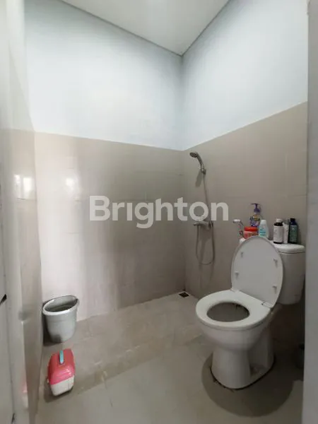 image RUMAH CANTIK 2 LANTAI 3 KAMAR TIDUR DENPASAR UTARA (8)