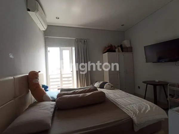 image RUMAH CANTIK 2 LANTAI 3 KAMAR TIDUR DENPASAR UTARA (5)