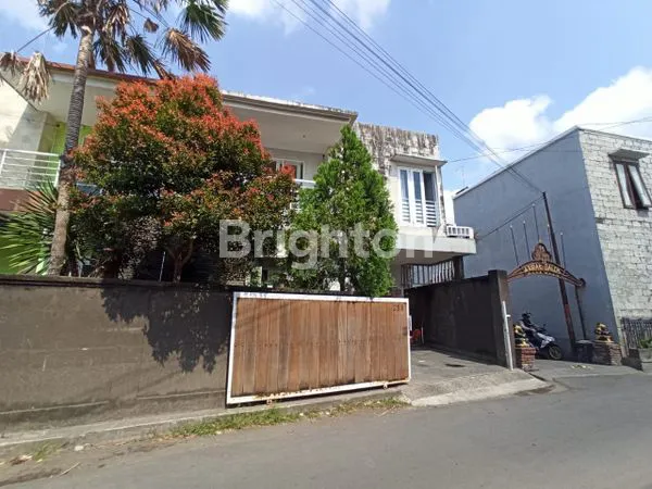 image RUMAH CANTIK 2 LANTAI 3 KAMAR TIDUR DENPASAR UTARA (1)