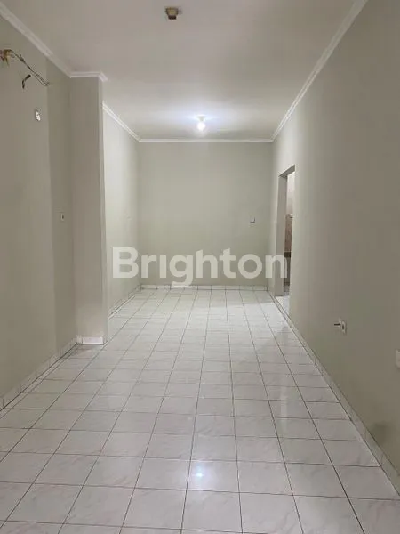 image RUMAH 2,5 LT TERAWAT SIAP HUNI  TAMAN RATU JAKBAR  (3)