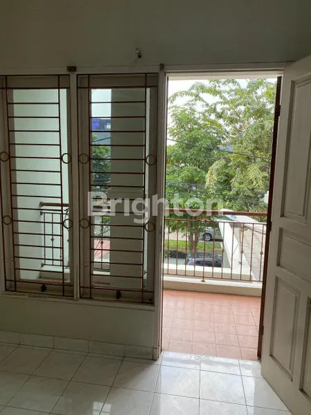 image RUMAH 2,5 LT TERAWAT SIAP HUNI  TAMAN RATU JAKBAR  (5)