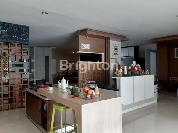 image SOLO : TEMPAT USAHA/RUKAN/RUKO, TENGAH KOTA, DAERAH PADAT PERTOKOAN DAN KANTOR. LUAS 287M 2LT. (2)