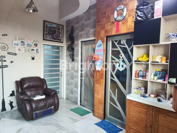 image RUMAH 2 LANTAI DEKAT KETINTANG GAYUNGSARI JAMBANGAN SIWALANKERTO (2)