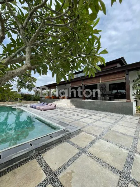 image FOR SALE ULTRA SPACIOUS 4 BEDROOM VILLA IN PERERENAN (1)