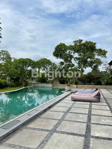 image FOR SALE ULTRA SPACIOUS 4 BEDROOM VILLA IN PERERENAN (2)