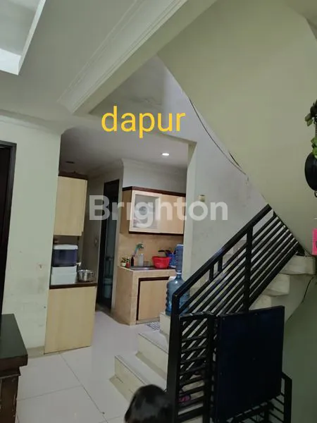 image RUMAH YG SANGAT INDAH DAN LUAS 4 LANTAI (7)