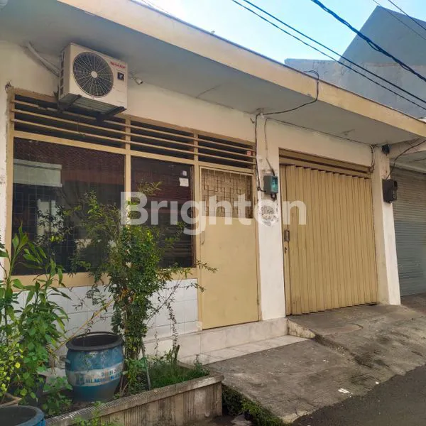 image DIJUAL RUMAH LAMA TAPI BAGUS, DI KALONGAN KECIL DI DEKAT PUSAT KOTA SURABAYA LAMA (1)