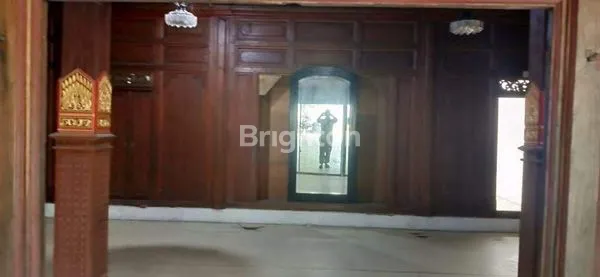 image RUMAH ADAT JAWA / JOGLO / GEBYOG, TENGAH KOTA, DALAM PERKAMPUNGAN YG TENANG DAN AMAN (6)
