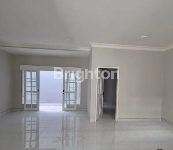 image 2M AN RUMAH BARU RENOVASI CLASSIC MODERN LEBAR 10 DHARMAHUSADA GALAXY ROYAL DEKAT GALAXY MALL, DELTA, KAMPUS UNAIR SURABAYA TIMUR (2)