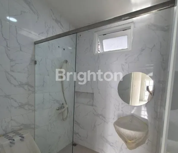 image 2M AN RUMAH BARU RENOVASI CLASSIC MODERN LEBAR 10 DHARMAHUSADA GALAXY ROYAL DEKAT GALAXY MALL, DELTA, KAMPUS UNAIR SURABAYA TIMUR (7)