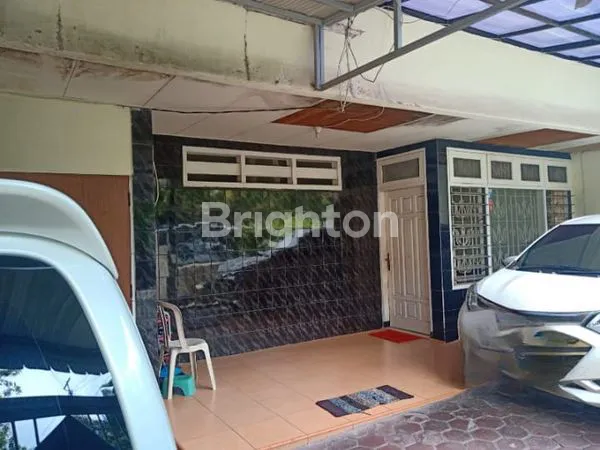 image RUMAH 1,5 LANTAI SIAP HUNI , SELANGKAH KE RAYA JEMURSARI SURABAYA (3)