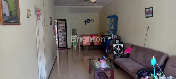 image RUMAH 1,5 LANTAI SIAP HUNI , SELANGKAH KE RAYA JEMURSARI SURABAYA (5)