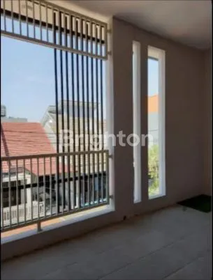 image RUMAH 2 LANTAI SIAP HUNI (2)