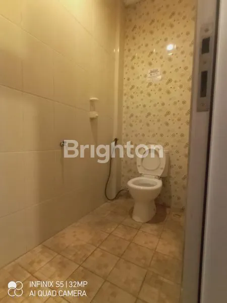 image RUKO 2 LANTAI EX RESTO DI PINGGIR JALAN CIBUBUR (8)