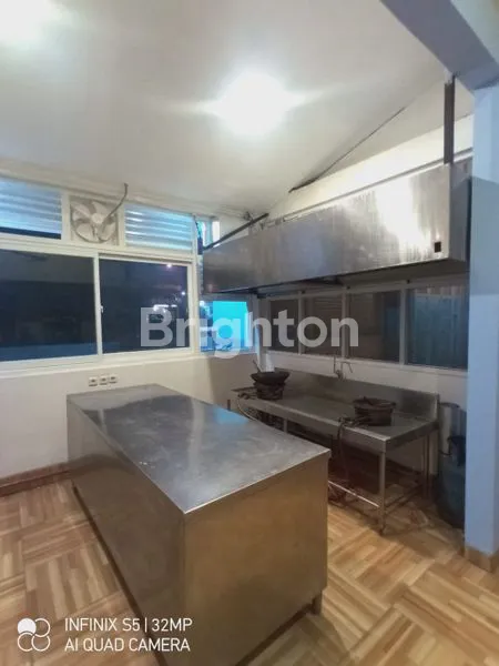 image RUKO 2 LANTAI EX RESTO DI PINGGIR JALAN CIBUBUR (4)