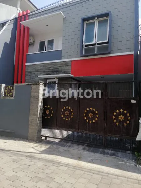 image RUMAH BAGUS BERSIH 2 LANTAI DI DENPASAR (1)