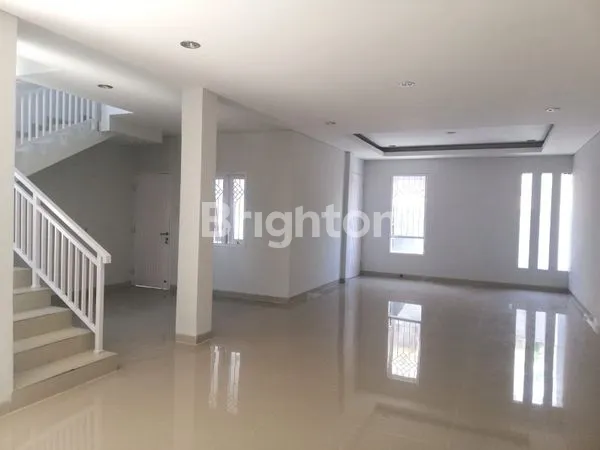 image RUMAH BAGUS BERSIH 2 LANTAI DI DENPASAR (7)