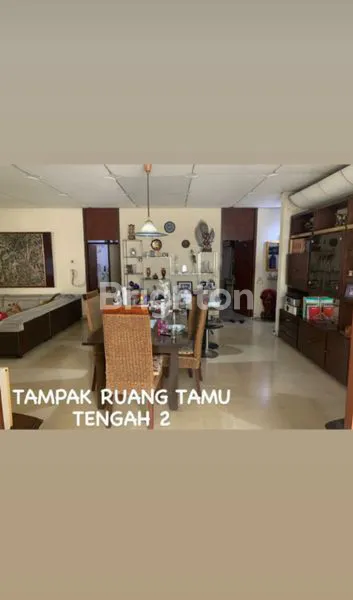 image RUMAH STRATEGIS DI TENGAH KOTA (4)
