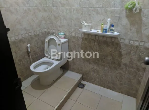 image DIJUAL CEPAT! RUMAH MEWAH 2 LANTAI DEKAT HOTEL SHERATON, HARGA HANYA 1 MILIARAN! (6)