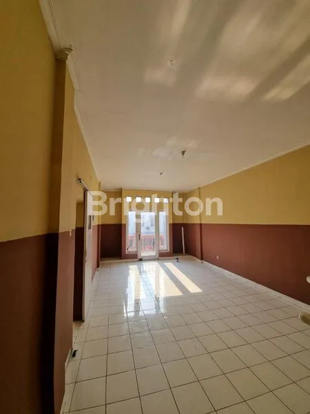 image RUKO KOMERSIL 2 LANTAI PEKAYON (2)