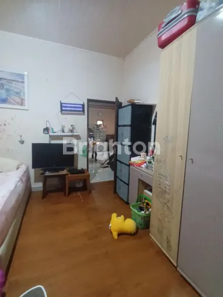 image RUMAH BESAR DAN 8 UNIT KOST KOST AN DAN GUDANG  LOKASI STRATEGIS ILIR TIMUR II SUMATERA SELATAN (3)