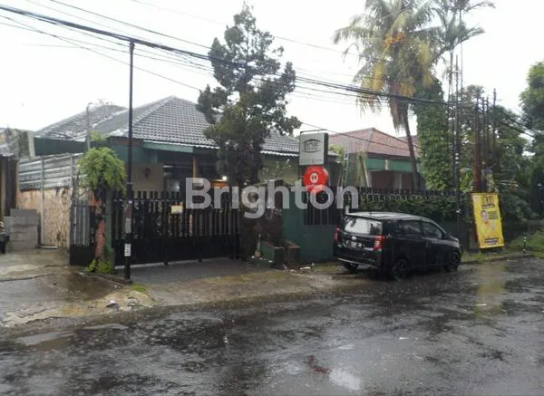 image RUMAH STRATEGIS DI TENGAH KOTA (1)
