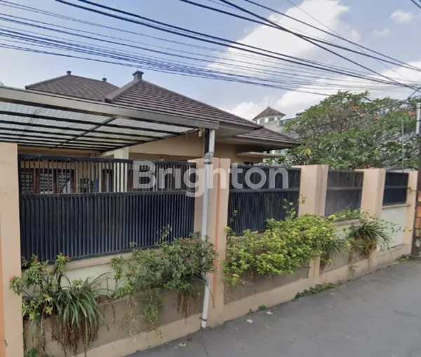 image RUMAH MEWAH LINGKUNGAN ELITE (1)