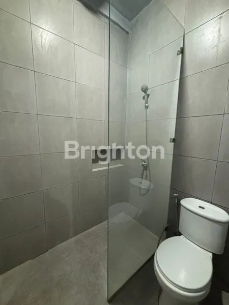 image RUMAH 3 LANTAI TANJUNG DUREN SIAP HUNI ROW JALAN 2 MOBIL DEKAT PUSAT PERBELANJAAN (4)