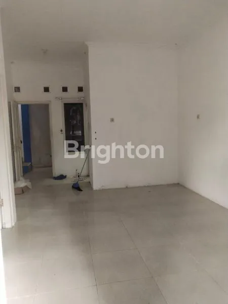 image RUMAH 2 LANTAI SIAP HUNI LINGKUNGAN CLUSTER LOKASI STRATEGIS DEKAT KAMPUS UMY (3)