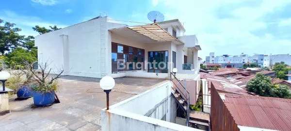 image RUMAH VILLA MEWAH JALAN KUTILANG MEDAN SUNGGAL (7)