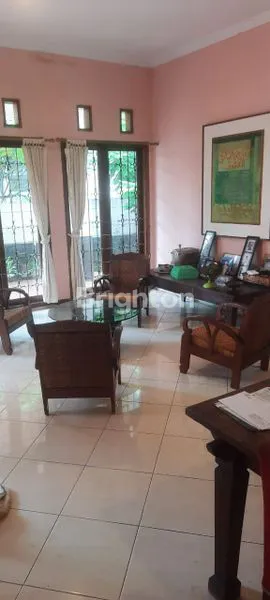 image RUMAH DI KOMPLEK PONDOK BAMBU (3)