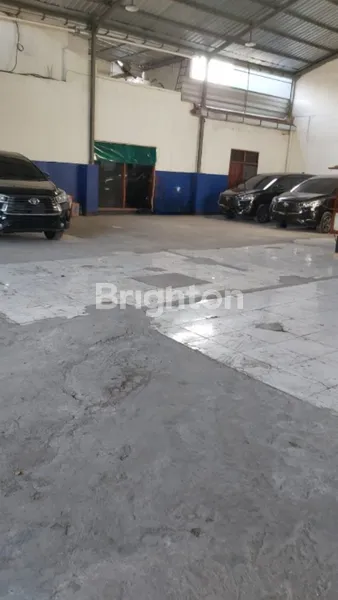 image RUNGKUT MAPAN SIAP PAKAI HOOK DI KAWASAN BISNIS (7)