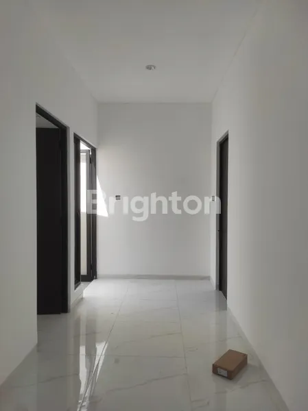 image RUMAH BARU MINIMALIS DI PERUMAHAN MANYAR SURABAYA TIDAK JAUH DARI RUNGKUT (3)