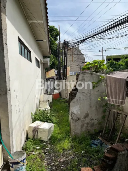 image RUMAH RAYA KETINTANG HOOK LOKASI STRATEGIS SELANGKAH KAMPUS UNESA (5)