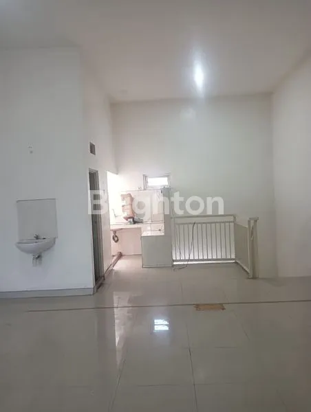 image FOR RENT RUKO 2LANTAI SIMOKERTO (2)