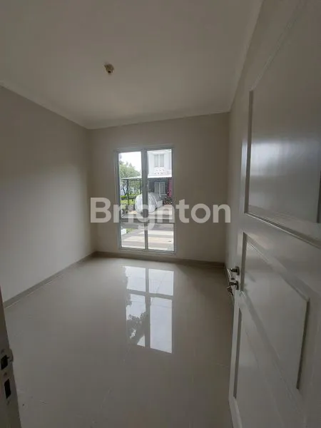 image RUMAH READY STOCK TERAKHIR DI BOHEMIA GADING SERPONG (7)